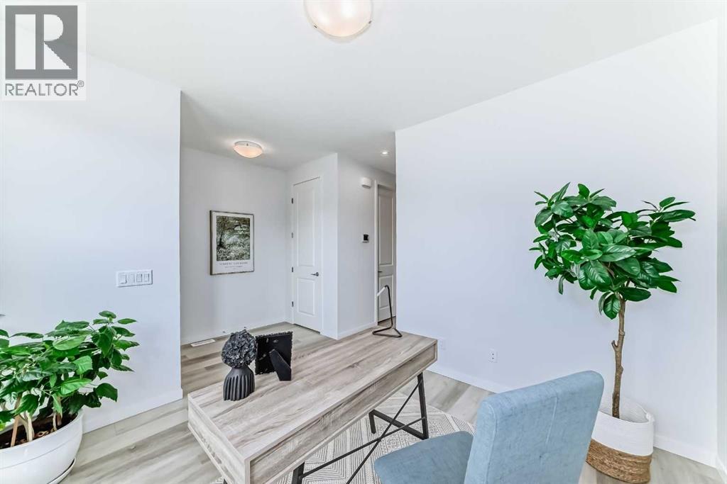 238 Aquila Drive Nw, Calgary, Alberta  T3R 1Y6 - Photo 11 - A2315551