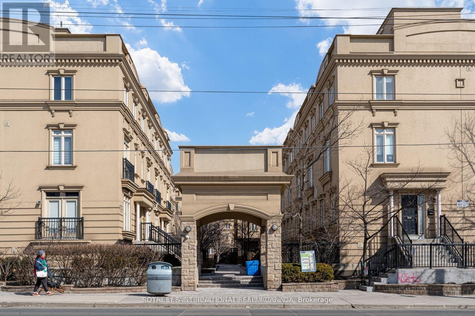 TH31 - 80 CARR STREET, Toronto, Ontario