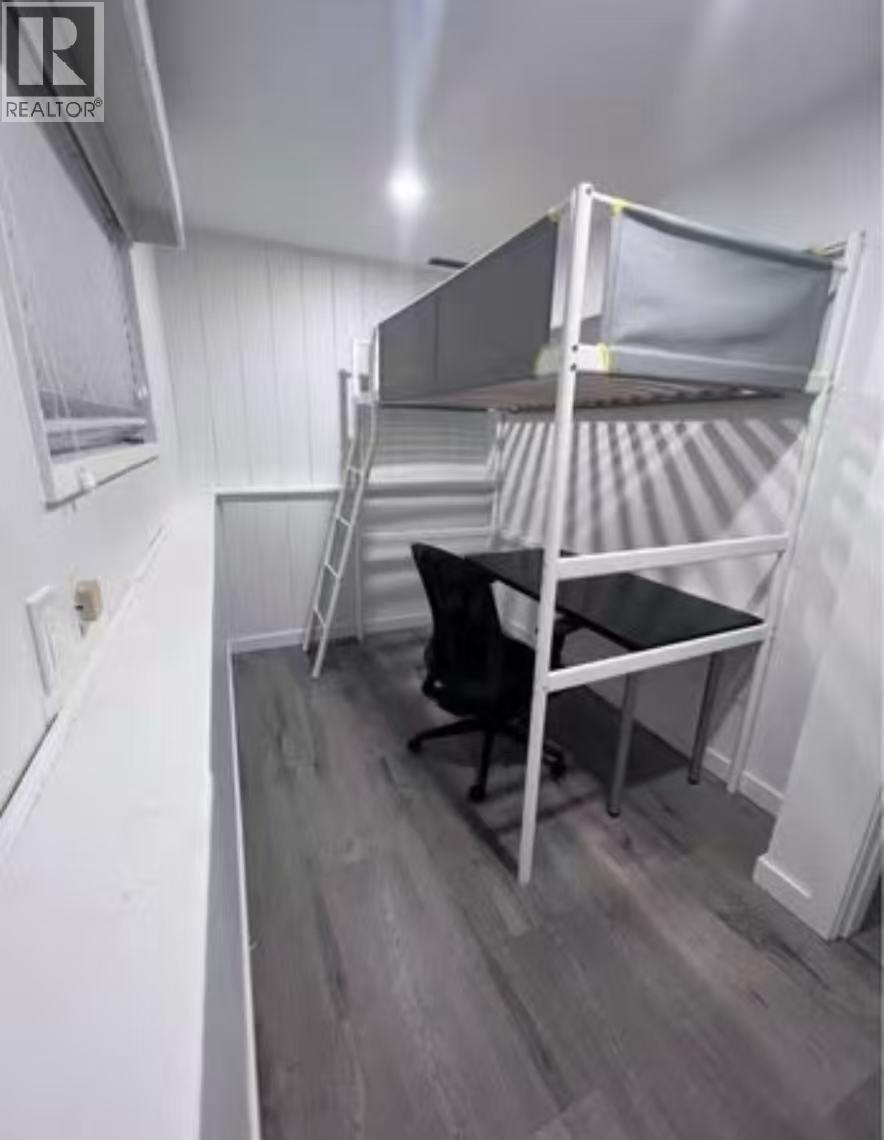 680 Sperling Ave, Burnaby, British Columbia  V5B 4H5 - Photo 5 - R3130006