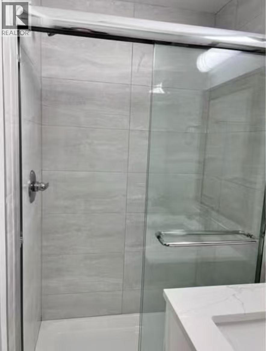 680 Sperling Ave, Burnaby, British Columbia  V5B 4H5 - Photo 6 - R3130006