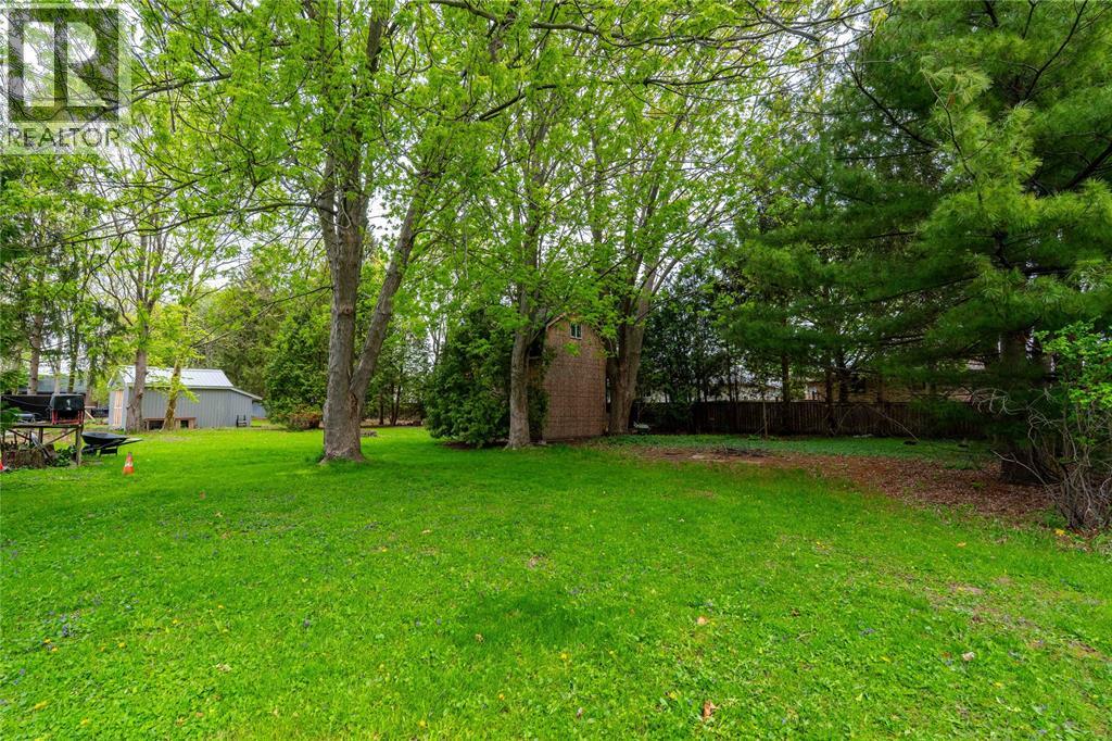 1736 Dufferin Avenue, Wallaceburg, Ontario  N8A 2X4 - Photo 40 - 26010234