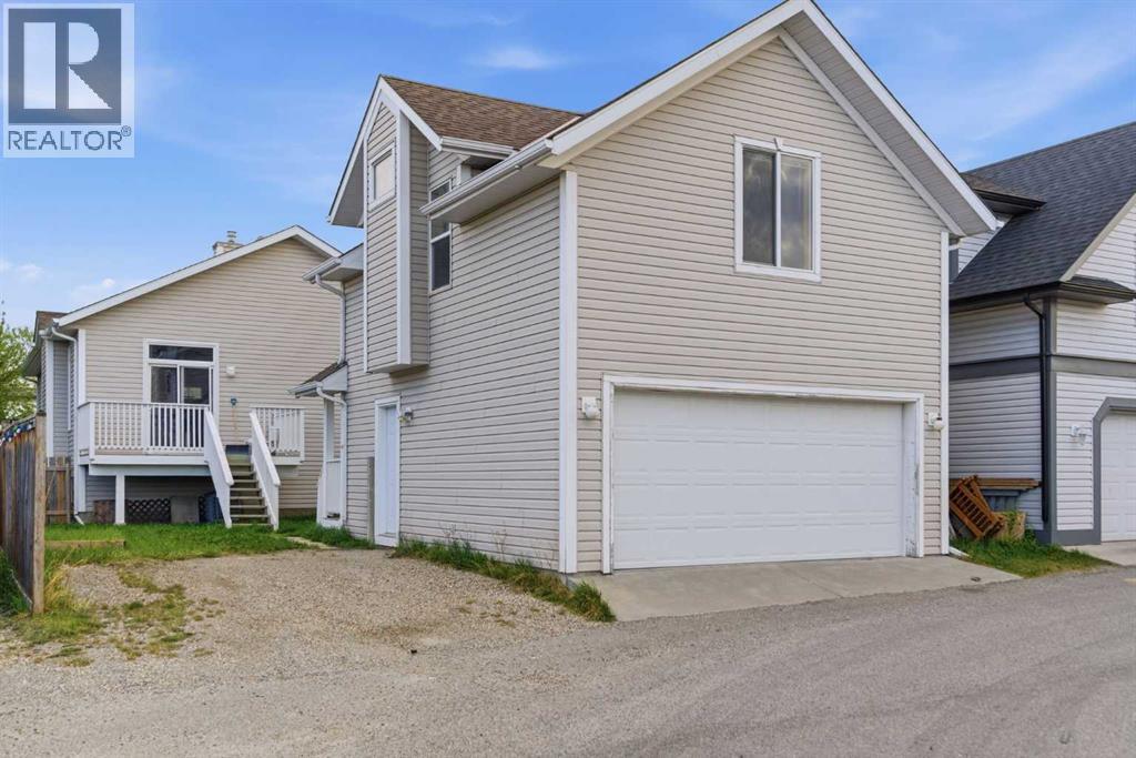 68 Silver Springs Way, Airdrie, Alberta  T4B 2R6 - Photo 1 - A2316458