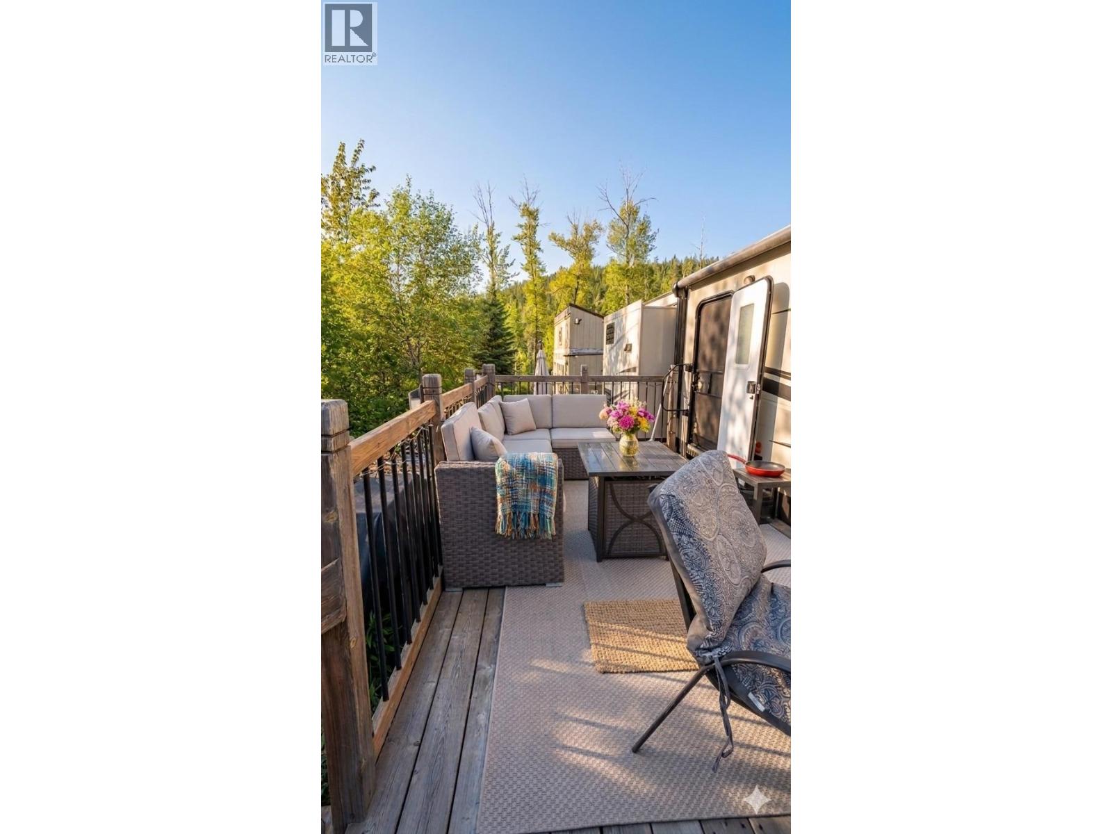 8415 King Creek Fsr Road Unit# Lot 60 Lot# 60, Yahk, British Columbia  V0B 2P0 - Photo 11 - 10387699