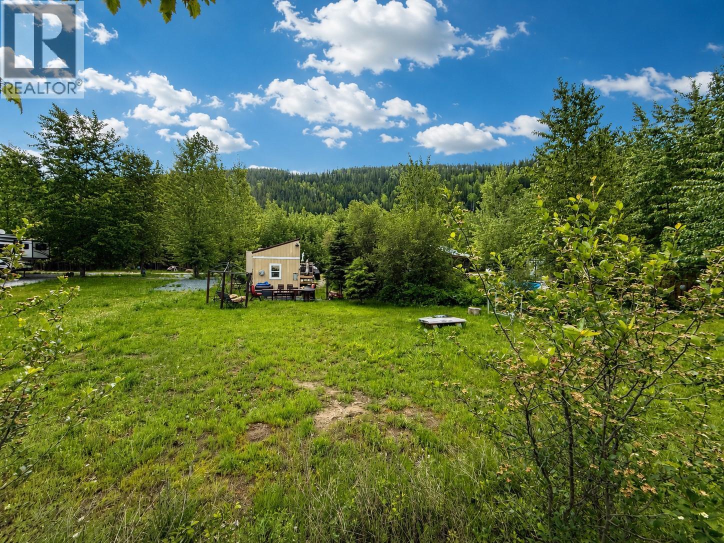 8415 King Creek Fsr Road Unit# Lot 60 Lot# 60, Yahk, British Columbia  V0B 2P0 - Photo 4 - 10387699