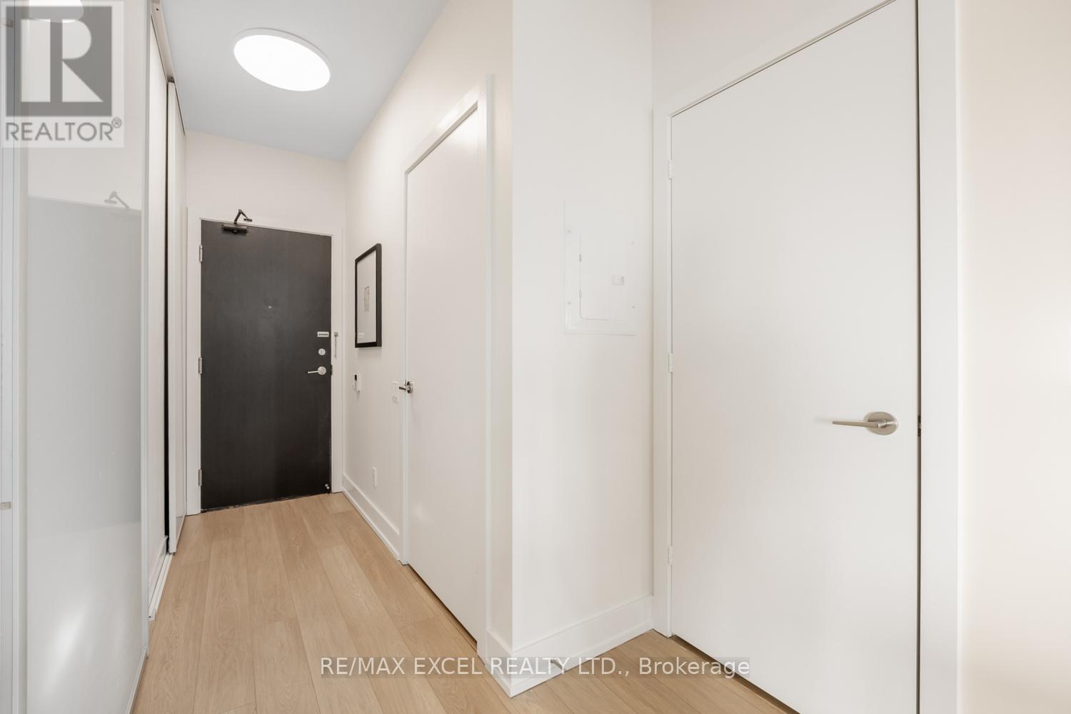 3709 - 33 Charles Street E, Toronto, Ontario  M4Y 1R9 - Photo 3 - C13218878