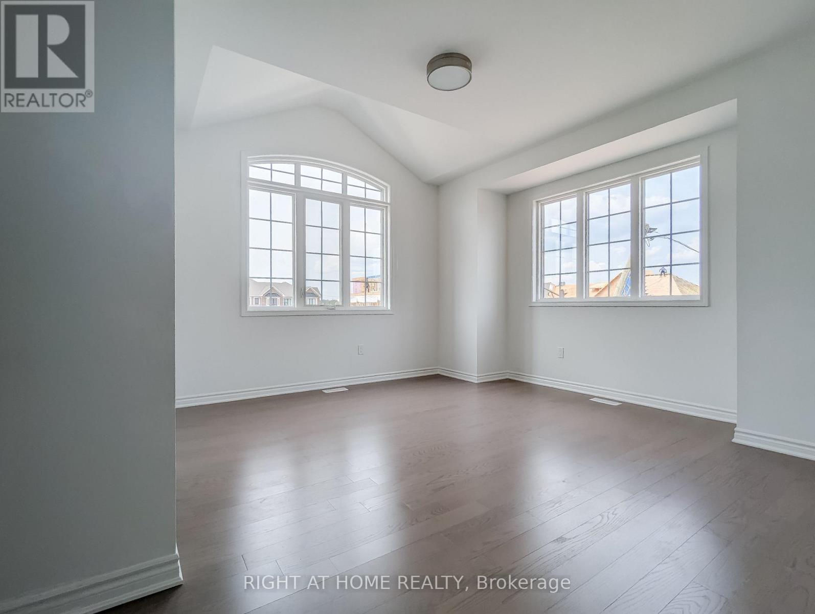 1230 Poppy Gardens, Oakville, Ontario  L6H 7Y5 - Photo 6 - W13218882