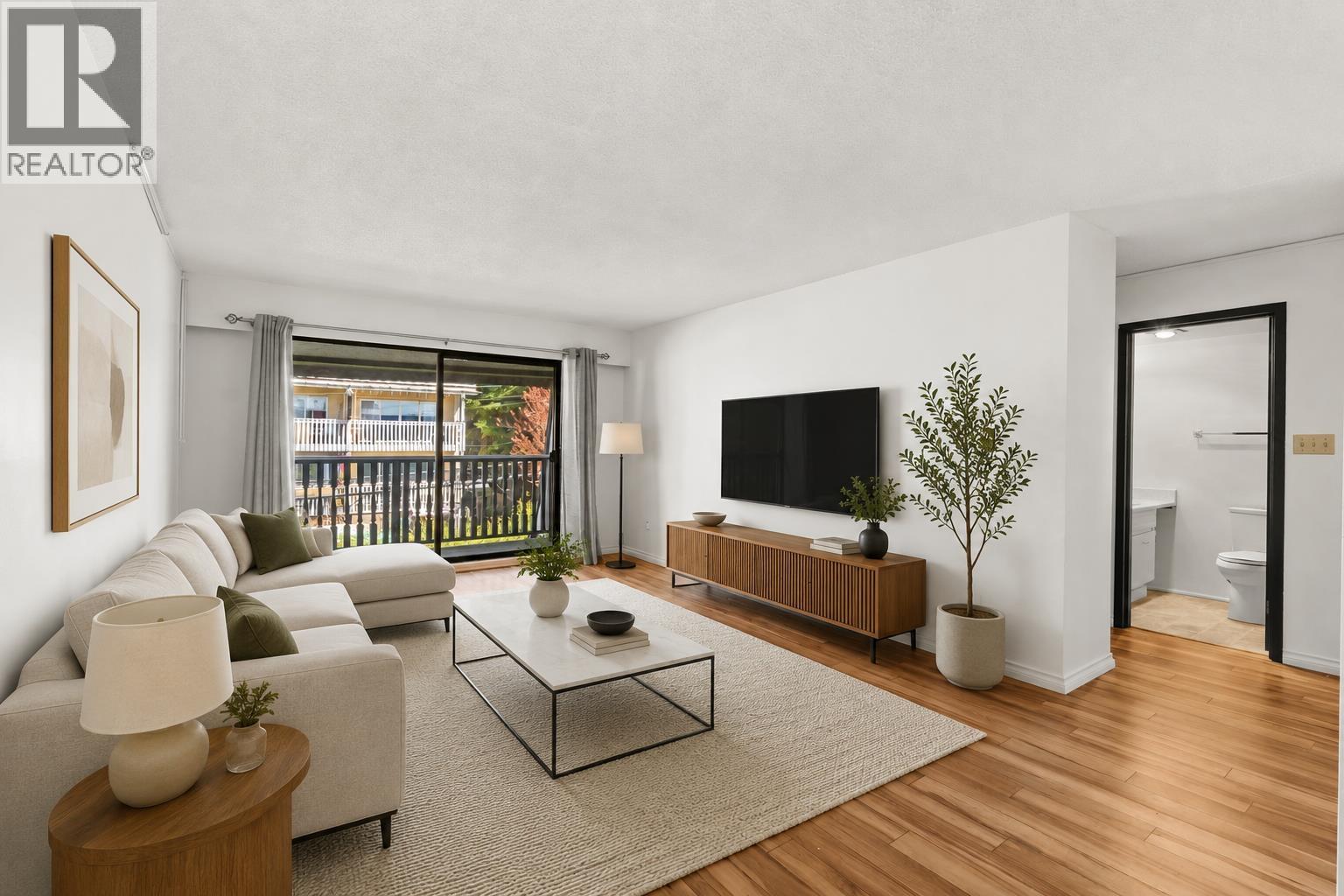 315 310 W 3RD STREET, North Vancouver, British Columbia