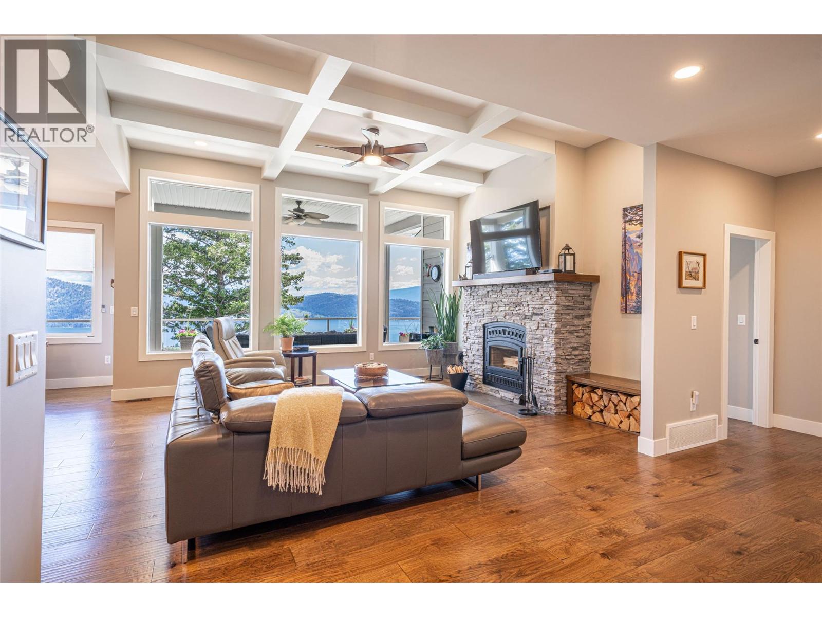 132 Crown Crescent, Vernon, British Columbia V1H 2C3 - Photo 3 - 10388635