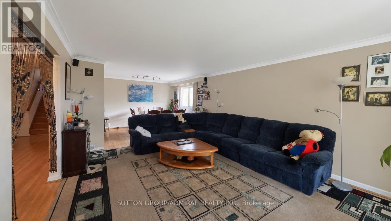 73 Hove Street, Toronto, Ontario  M3H 4Z2 - Photo 4 - C13218278