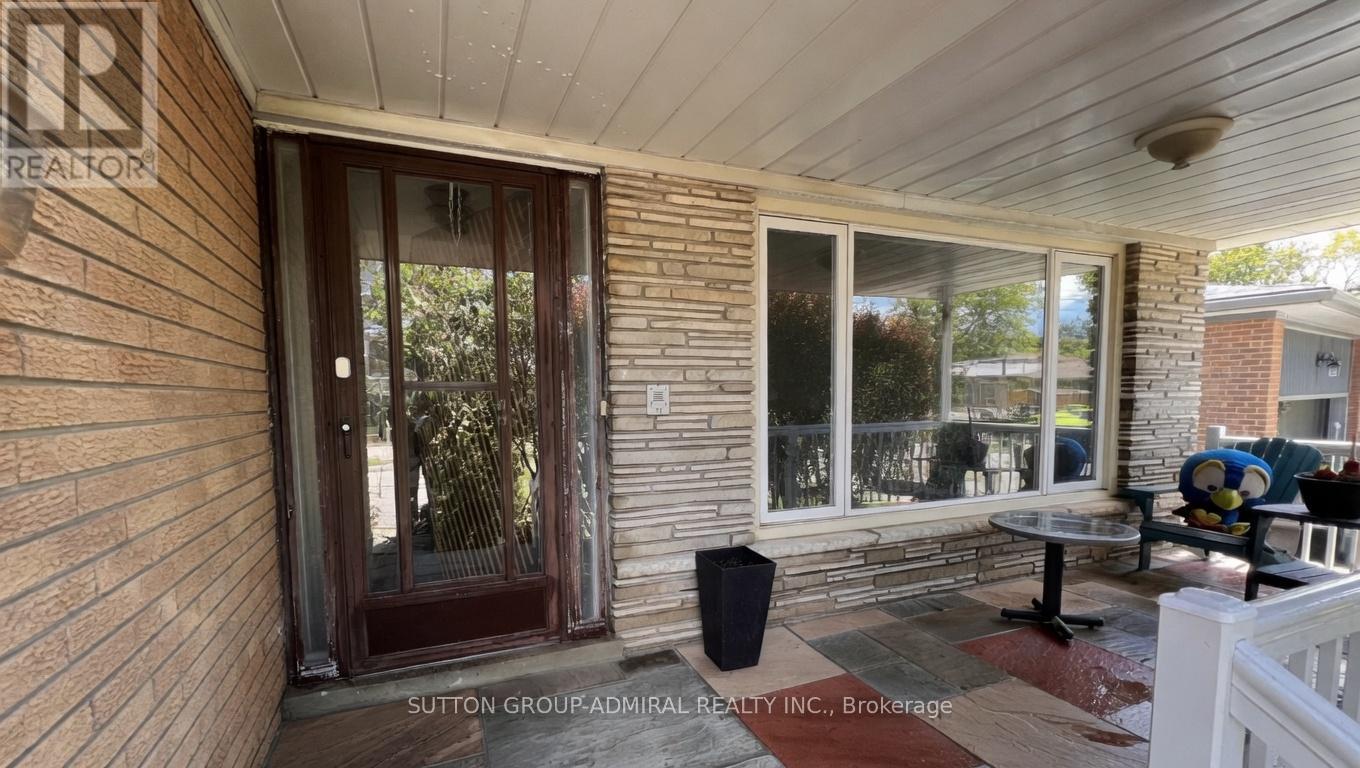 73 Hove Street, Toronto, Ontario  M3H 4Z2 - Photo 6 - C13218278