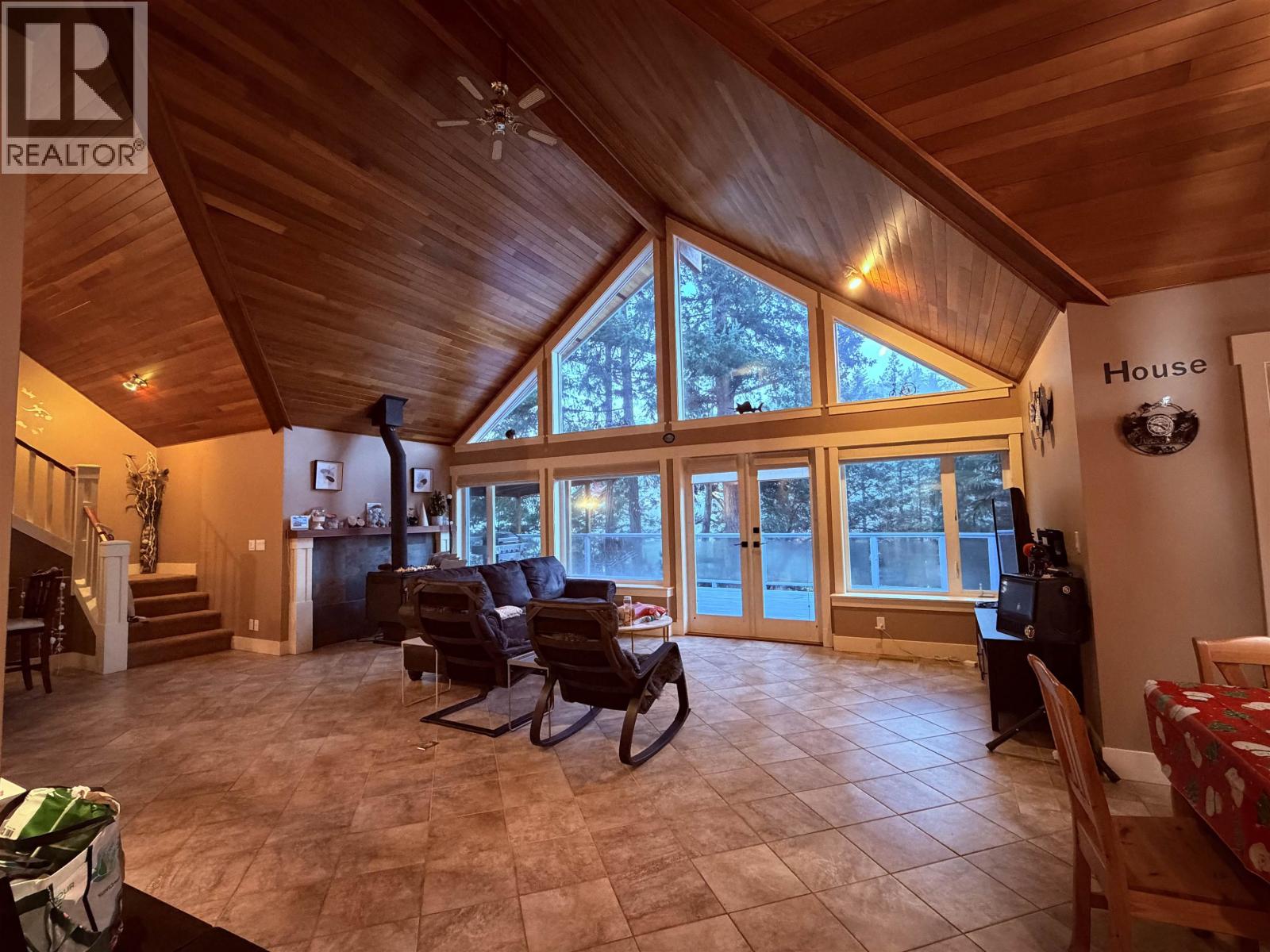 5393 SANS SOUCI ROAD, Sunshine Valley, British Columbia
