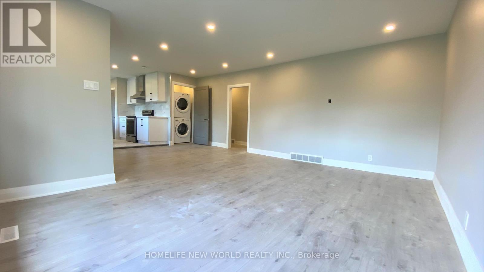 176 Eastdale Street, Oshawa, Ontario  L1G 6H9 - Photo 2 - E13218892