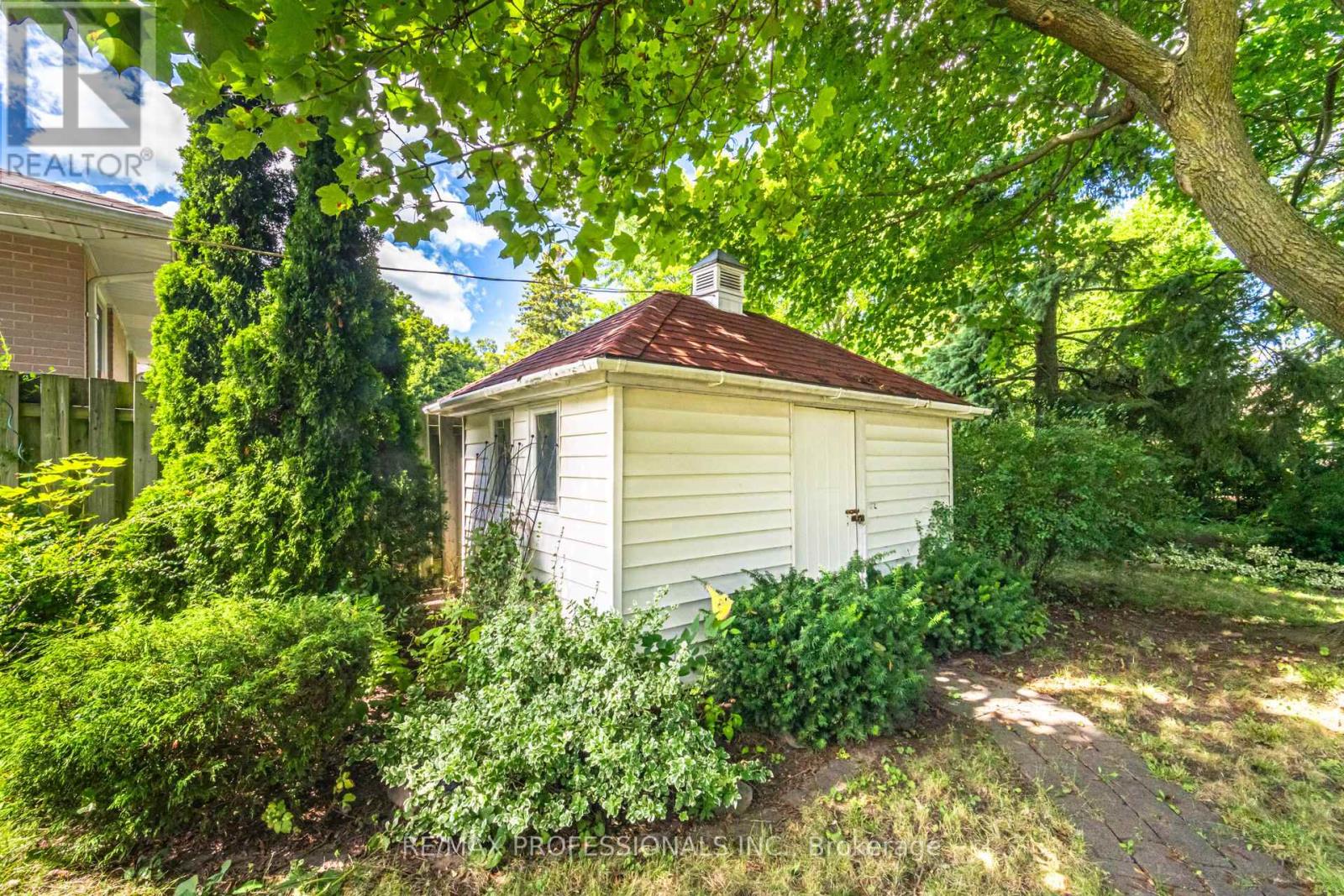 77 Bedford Park Avenue, Richmond Hill, Ontario  L4C 2N9 - Photo 38 - N13218890