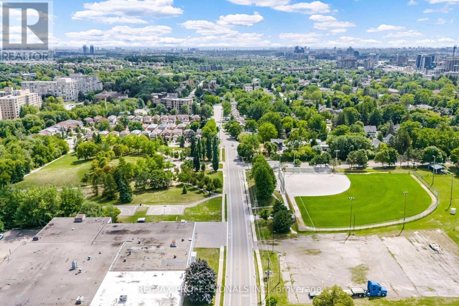 77 Bedford Park Avenue, Richmond Hill, Ontario  L4C 2N9 - Photo 45 - N13218890