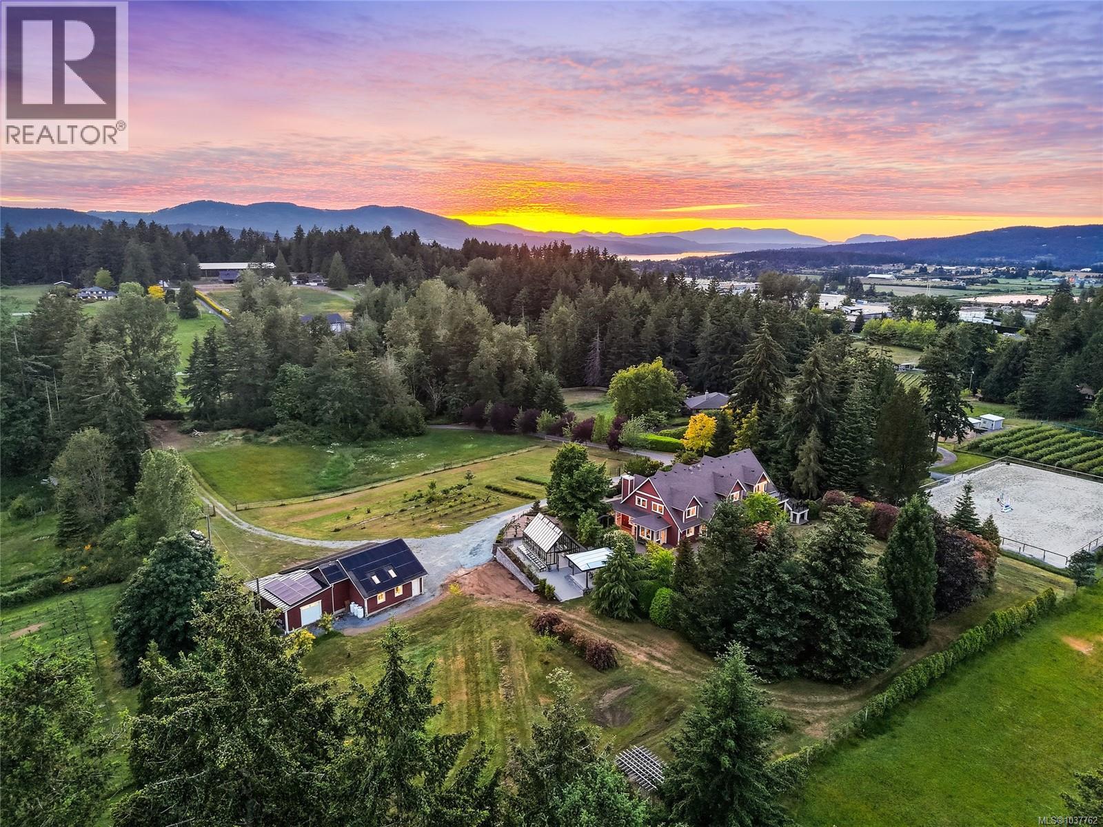 6429 Bryn Rd, Central Saanich, British Columbia V8M 1X6 - Photo 2 - 1037762