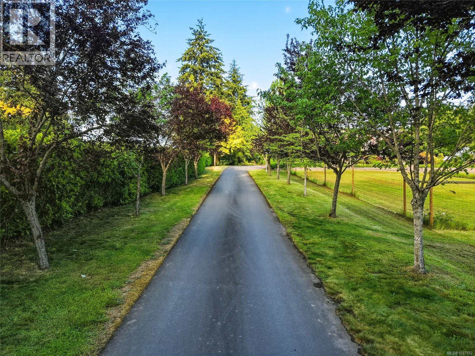 6429 Bryn Rd, Central Saanich, British Columbia V8M 1X6 - Photo 80 - 1037762