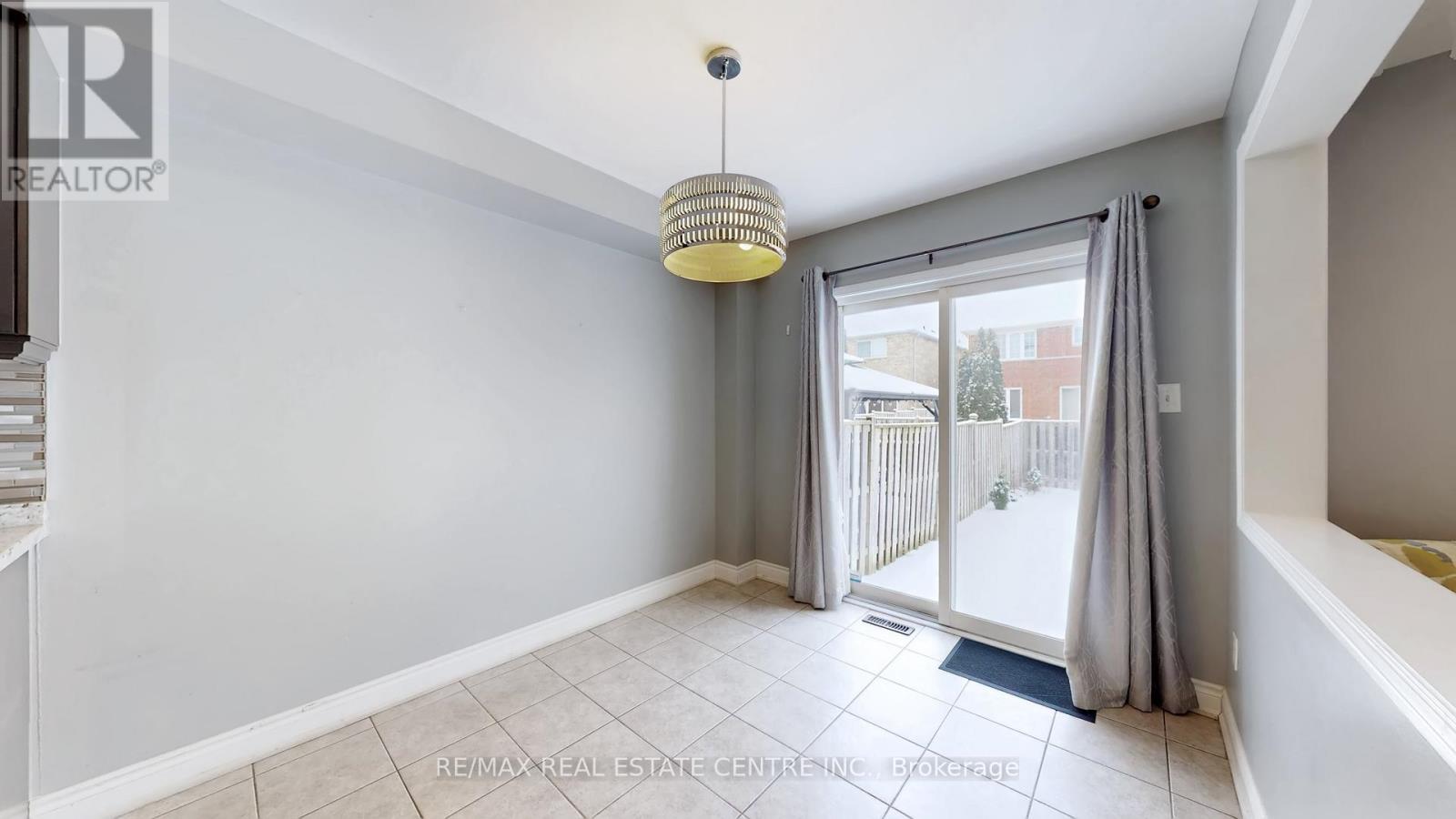 3941 Stardust Drive, Mississauga, Ontario  L5M 8A4 - Photo 17 - W13217518