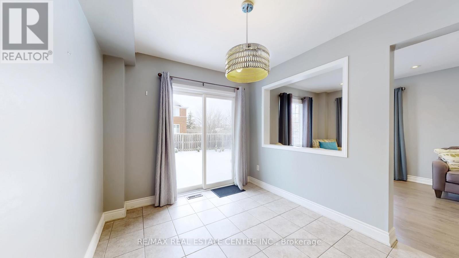 3941 Stardust Drive, Mississauga, Ontario  L5M 8A4 - Photo 19 - W13217518