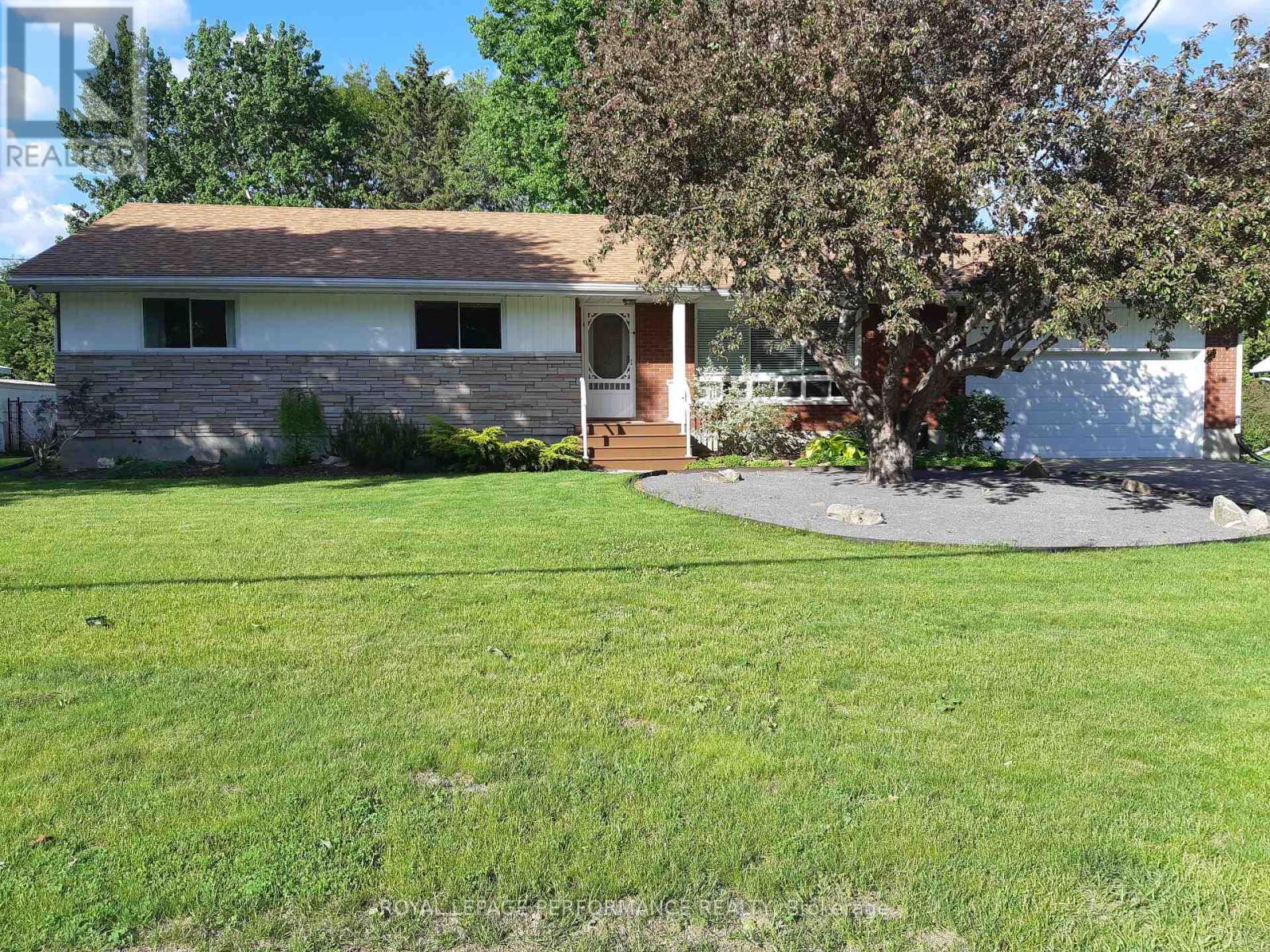 3864 CARP ROAD, Ottawa, Ontario