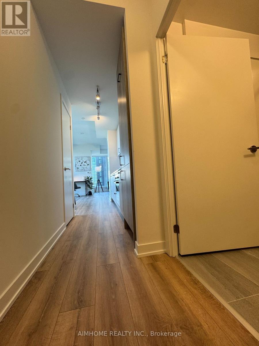 1811 - 5 Quarrington Lane, Toronto, Ontario  M3C 1H7 - Photo 2 - C13218920