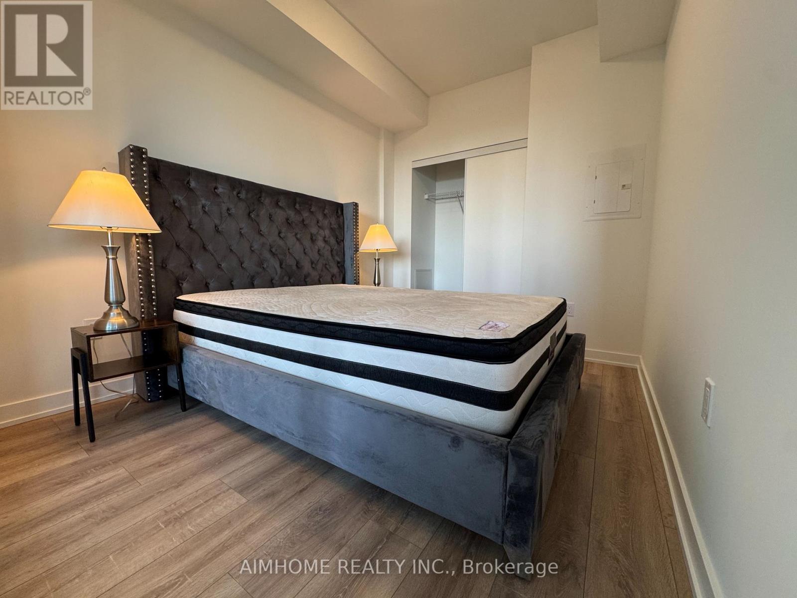 1811 - 5 Quarrington Lane, Toronto, Ontario  M3C 1H7 - Photo 6 - C13218920