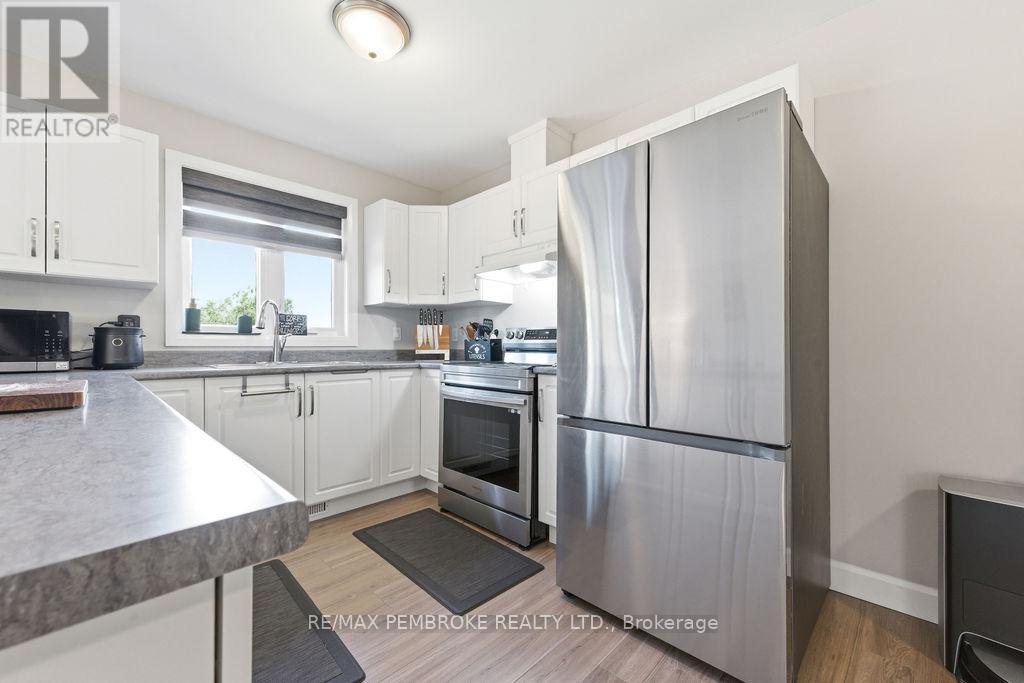 623 Nelson Street, Pembroke, Ontario K8A 3P3 - Photo 17 - X13218942