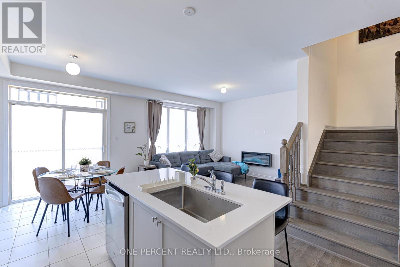 465 Kennedy Circle W, Milton, Ontario  L9E 2C4 - Photo 10 - W13218912