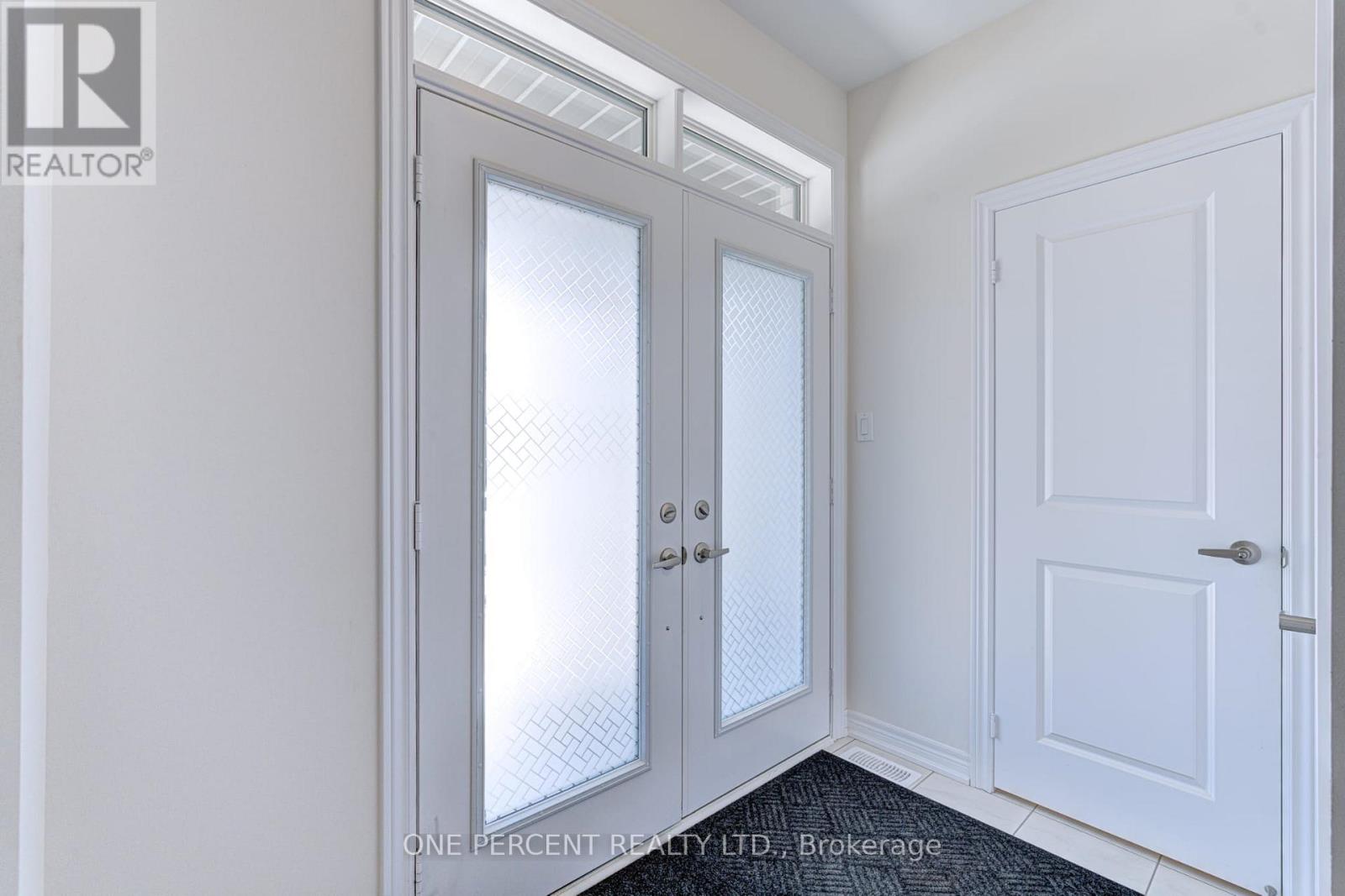 465 Kennedy Circle W, Milton, Ontario  L9E 2C4 - Photo 6 - W13218912