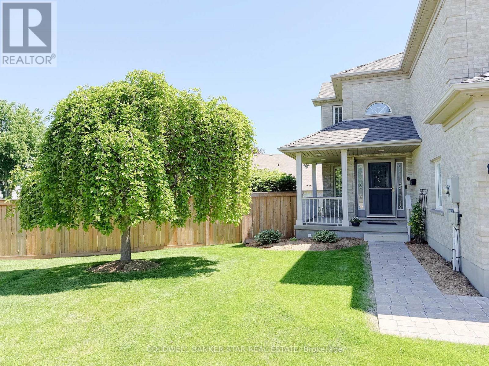 17 Windemere Place, St. Thomas, Ontario  N5R 6H3 - Photo 3 - X13015794