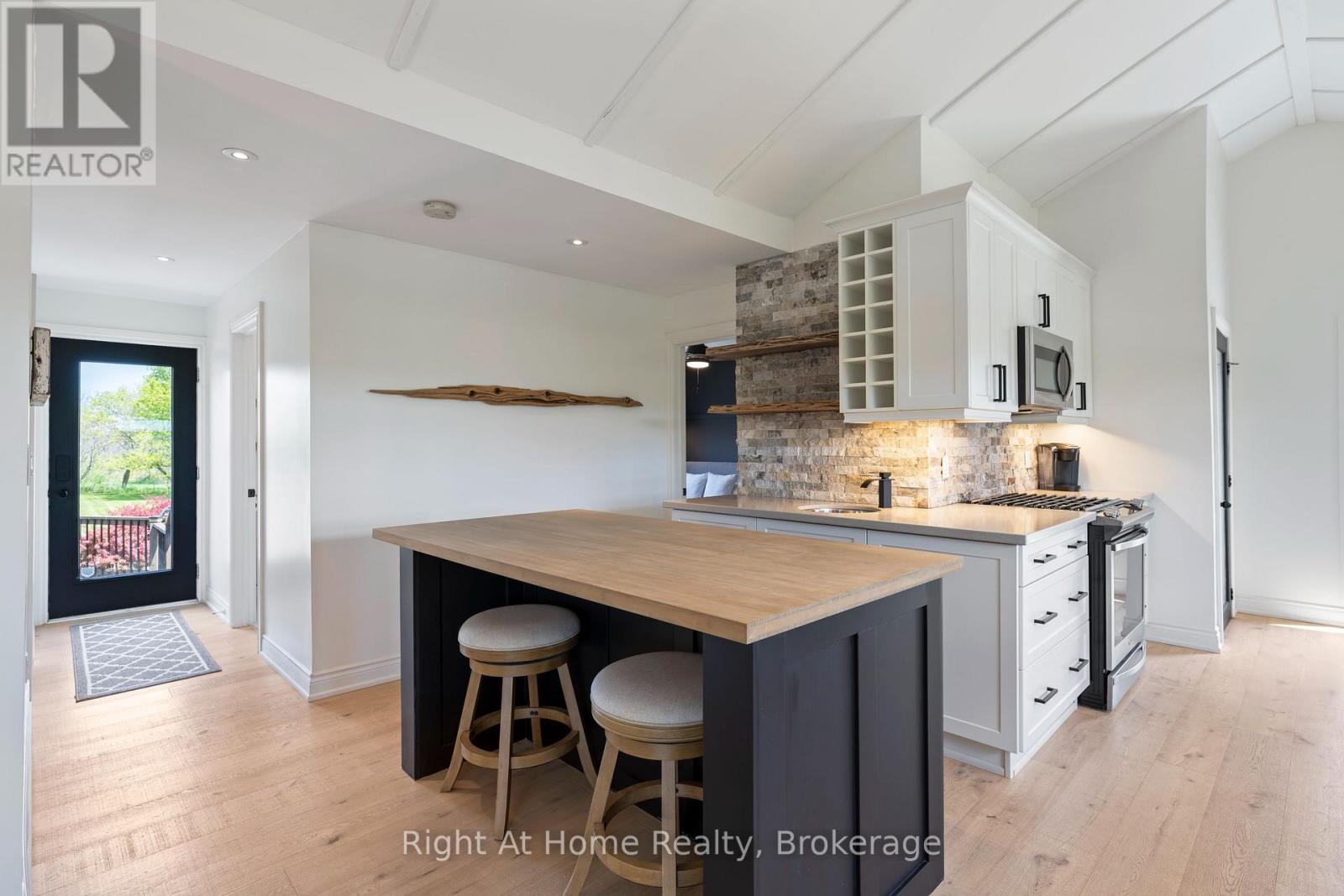 1483 Fifth Ave Louth, St. Catharines, Ontario  L2R 6P7 - Photo 15 - X13131000