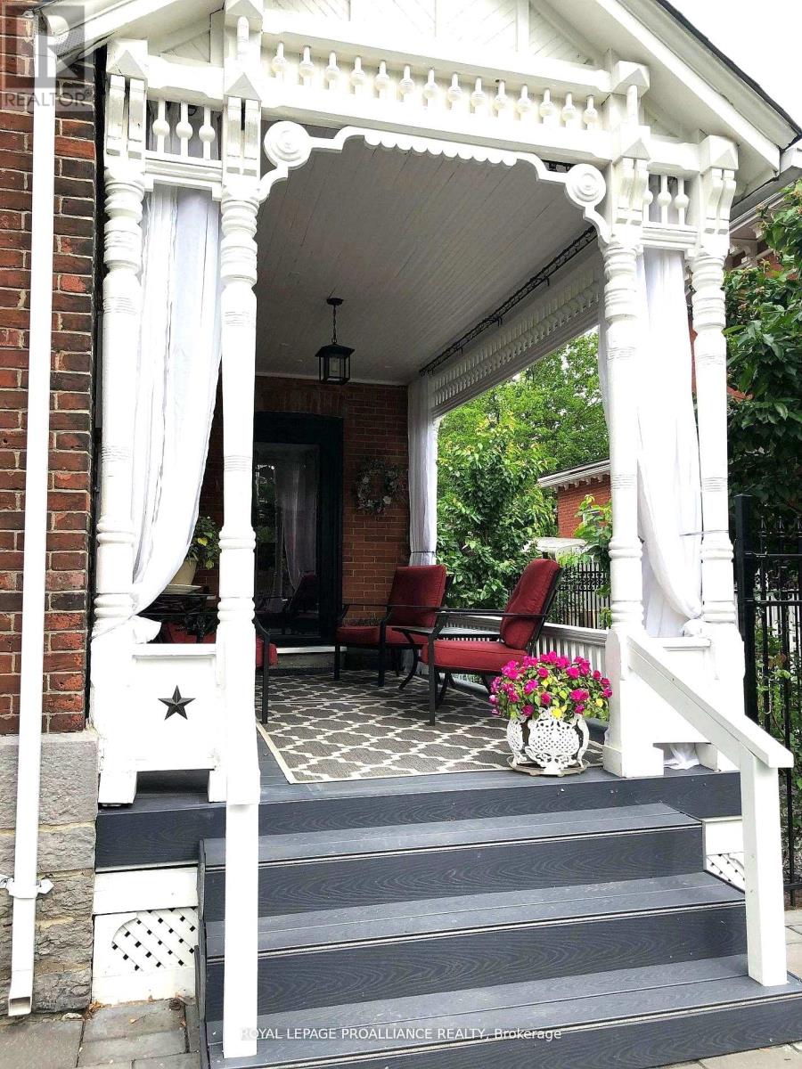 219 Charles Street, Belleville, Ontario  K8N 3M3 - Photo 5 - X12940882