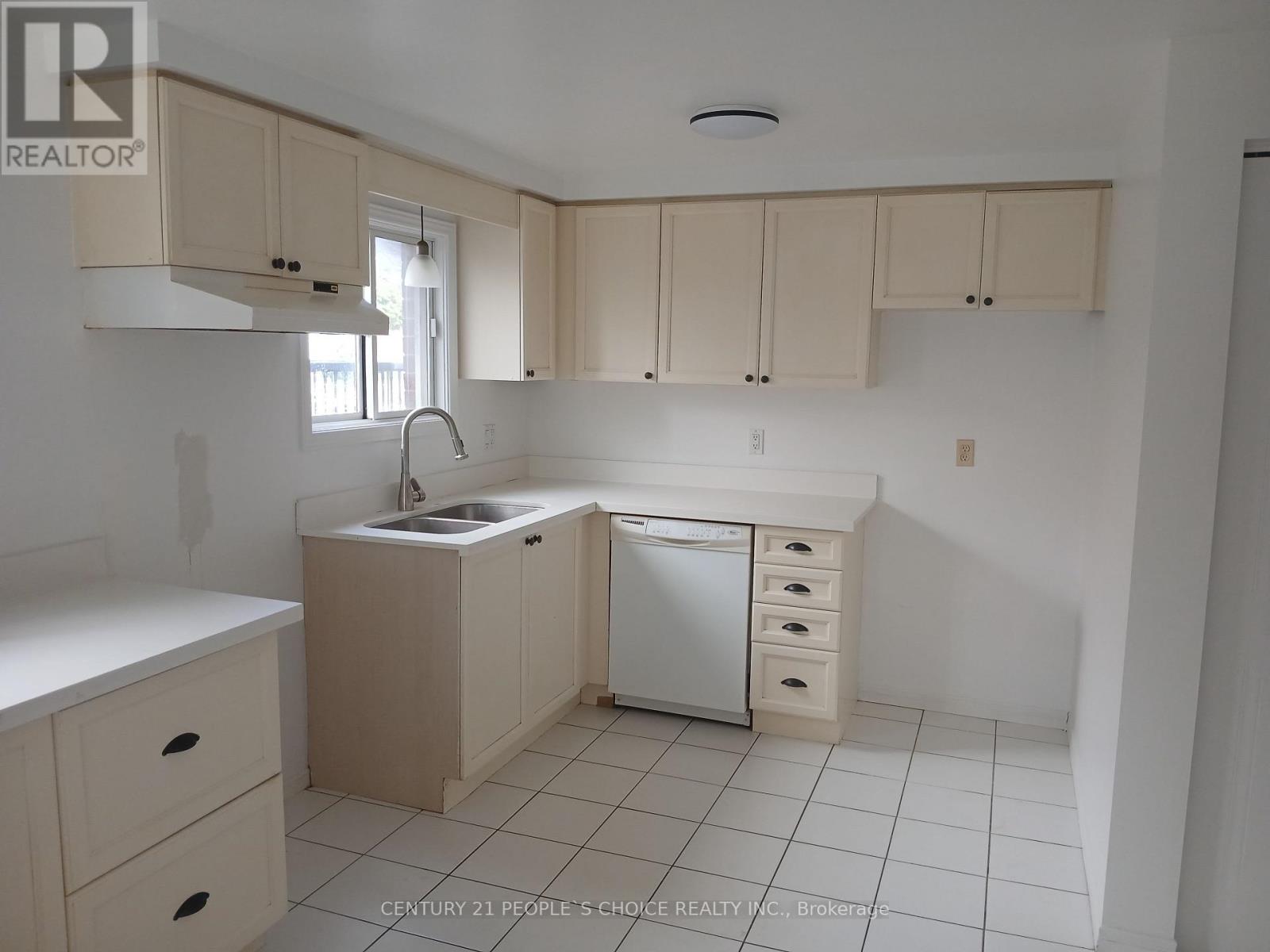 31 Moss Place, Guelph, Ontario  N1G 4V2 - Photo 7 - X12884812
