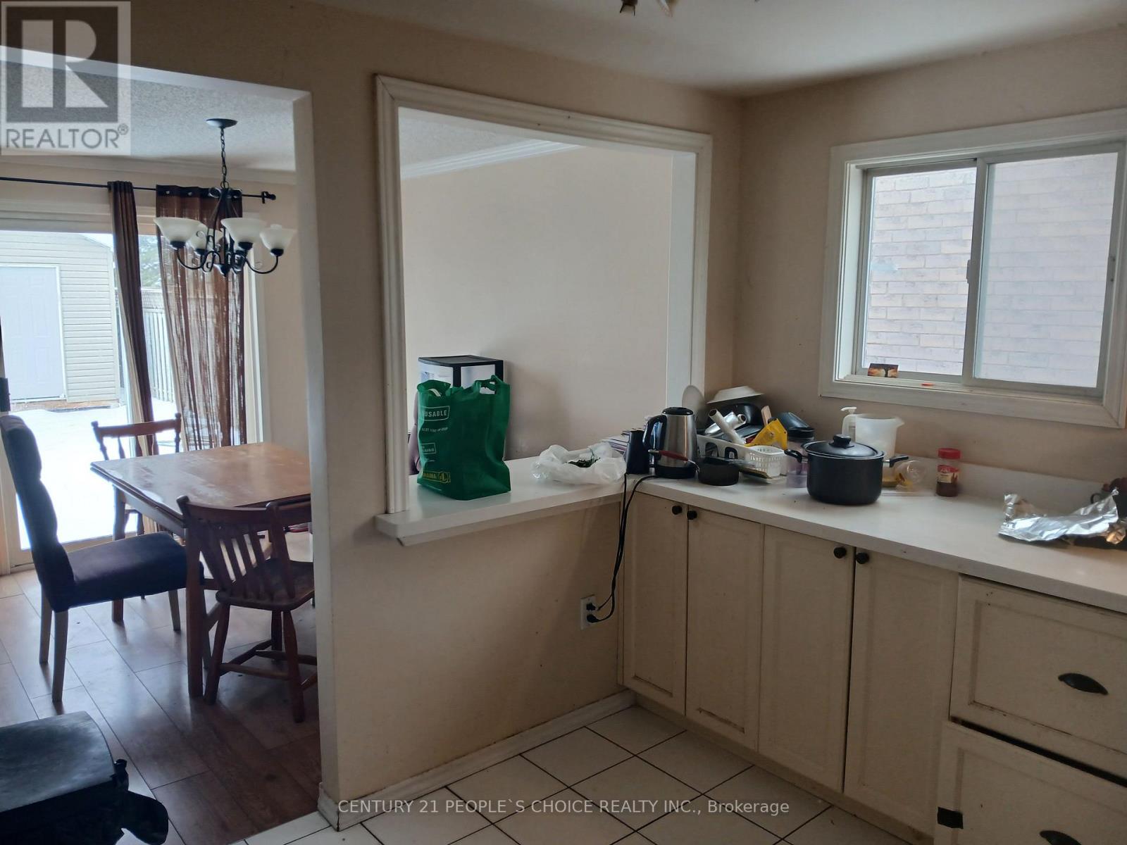 31 Moss Place, Guelph, Ontario  N1G 4V2 - Photo 5 - X12884812