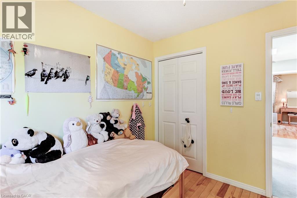 2130 Cleaver Avenue, Burlington, Ontario  L7M 3R1 - Photo 31 - 40834020