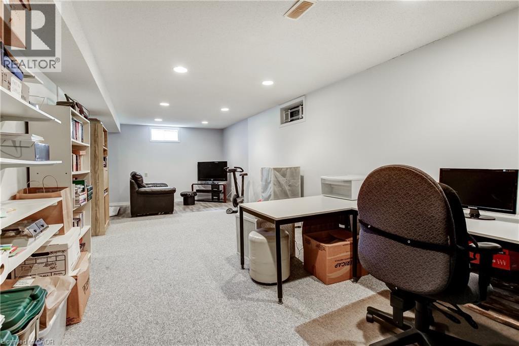 2130 Cleaver Avenue, Burlington, Ontario  L7M 3R1 - Photo 43 - 40834020