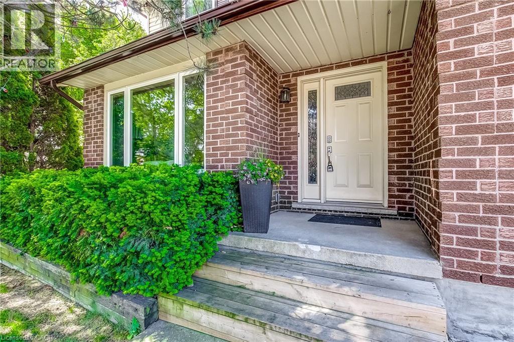 2130 Cleaver Avenue, Burlington, Ontario  L7M 3R1 - Photo 8 - 40834020
