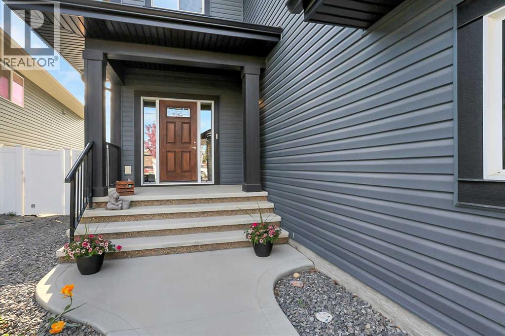 138 Lalor Drive, Red Deer, Alberta  T4R 0R5 - Photo 2 - A2314589