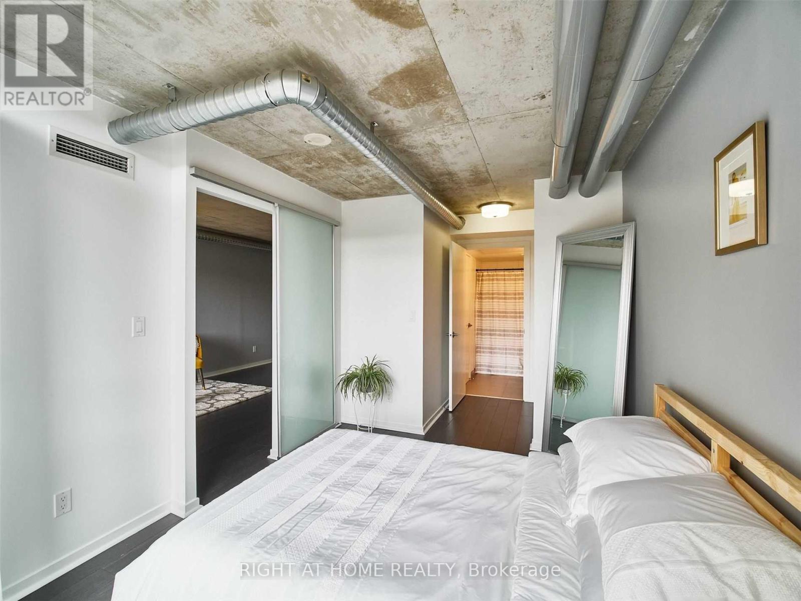 201 - 170 Sudbury Street, Toronto, Ontario  M6J 0A1 - Photo 11 - C13218980