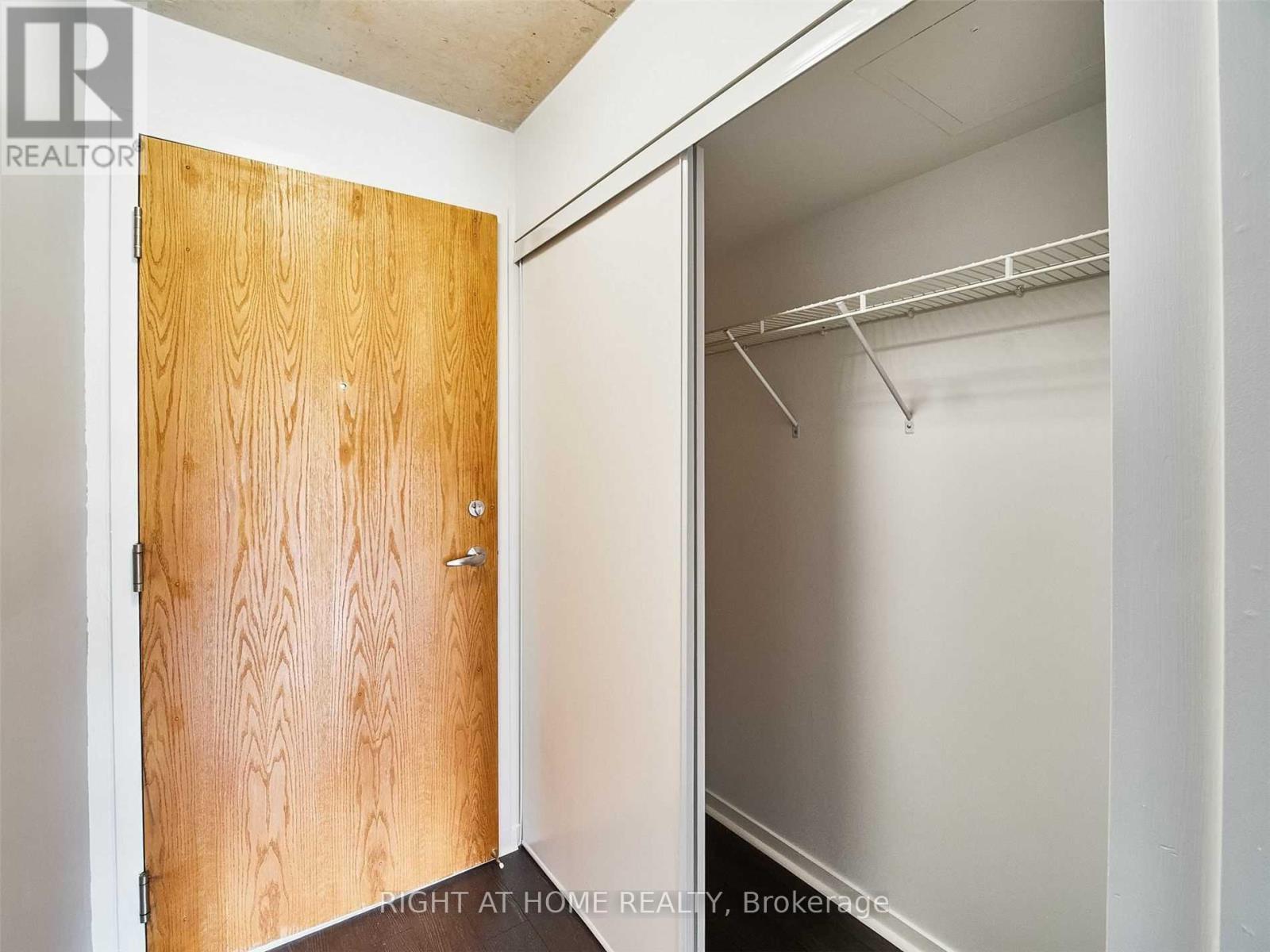 201 - 170 Sudbury Street, Toronto, Ontario  M6J 0A1 - Photo 4 - C13218980
