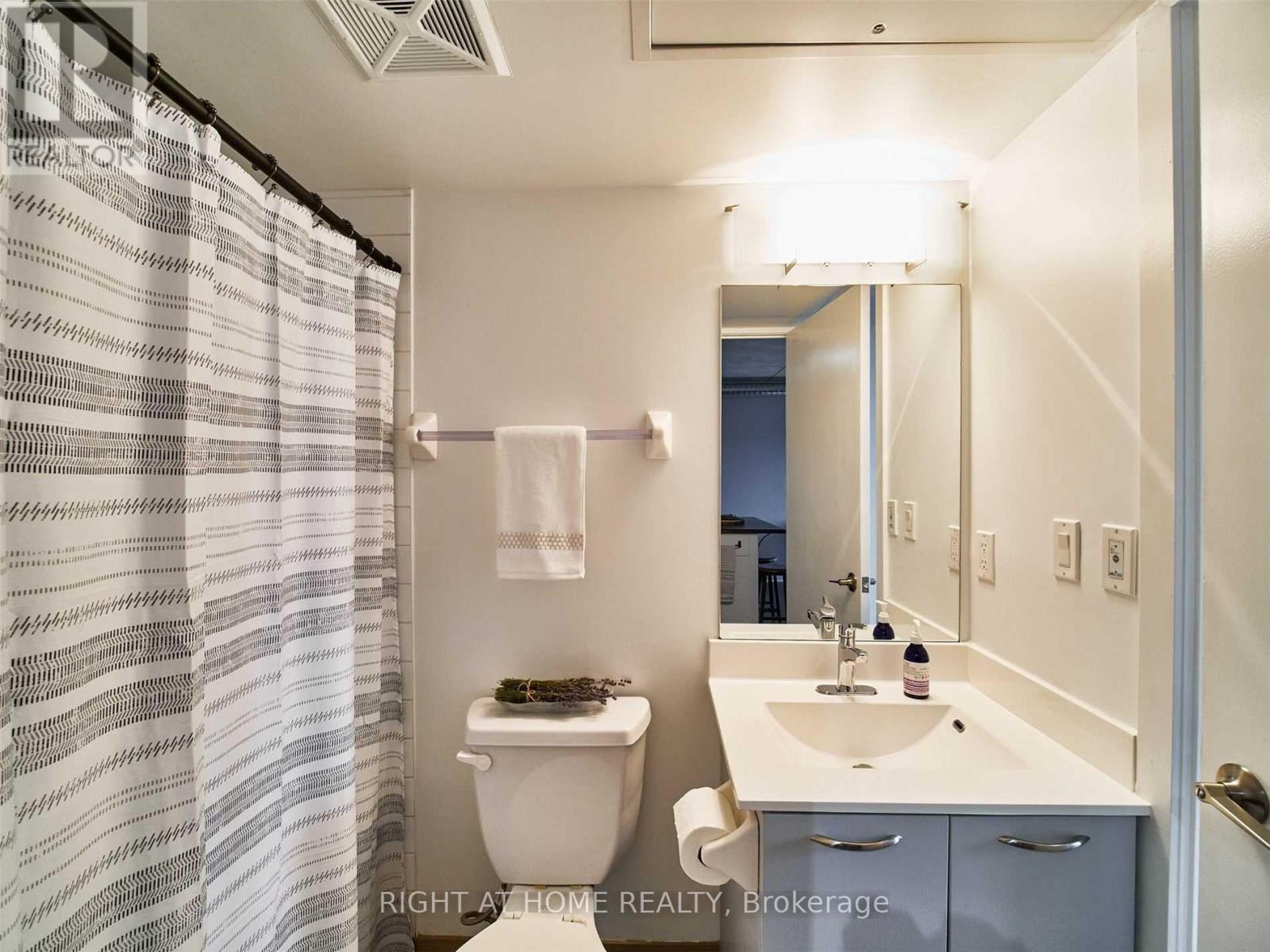 201 - 170 Sudbury Street, Toronto, Ontario  M6J 0A1 - Photo 9 - C13218980