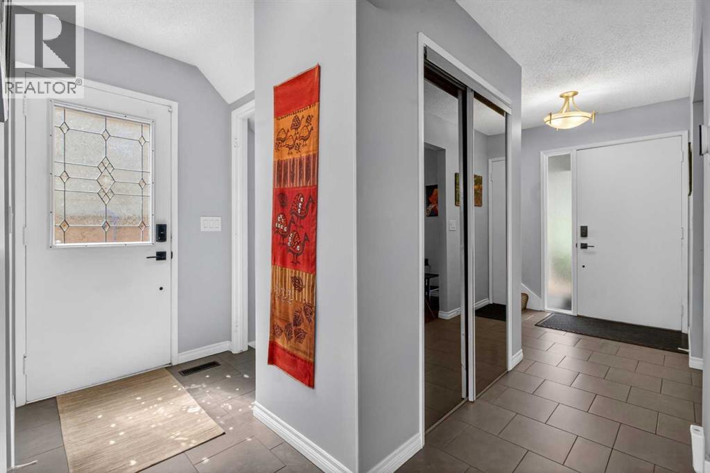 348 Midlake Boulevard Se, Calgary, Alberta  T2X 1M9 - Photo 19 - A2316053