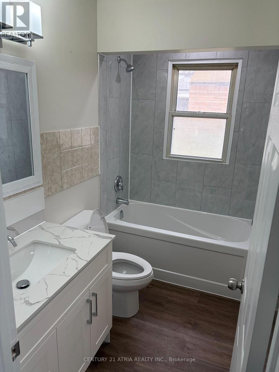 Upper - 13 Ridgewood Avenue, Guelph, Ontario  N1H 6C3 - Photo 5 - X12963460