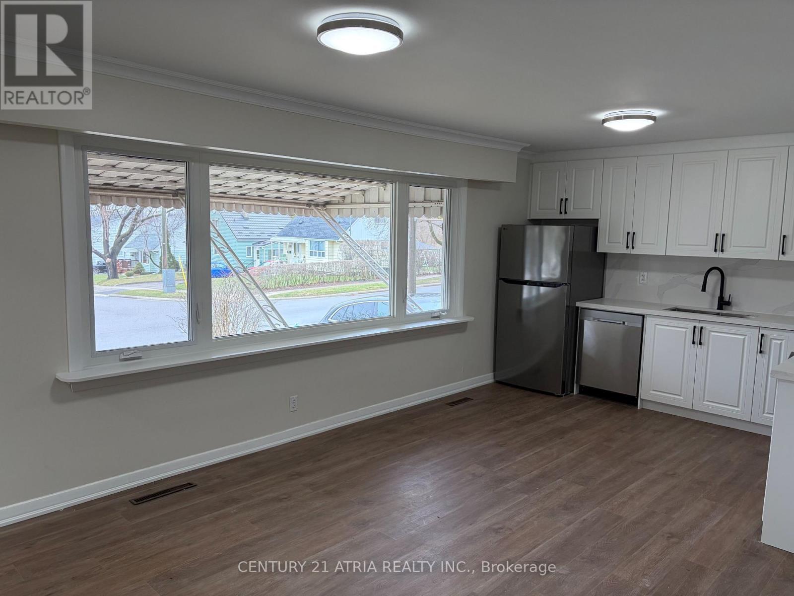 Upper - 13 Ridgewood Avenue, Guelph, Ontario  N1H 6C3 - Photo 4 - X12963460