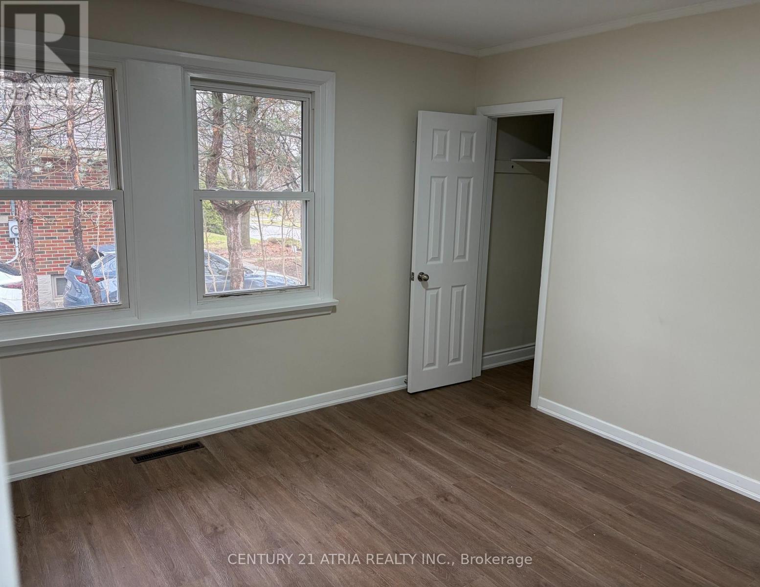 Upper - 13 Ridgewood Avenue, Guelph, Ontario  N1H 6C3 - Photo 8 - X12963460