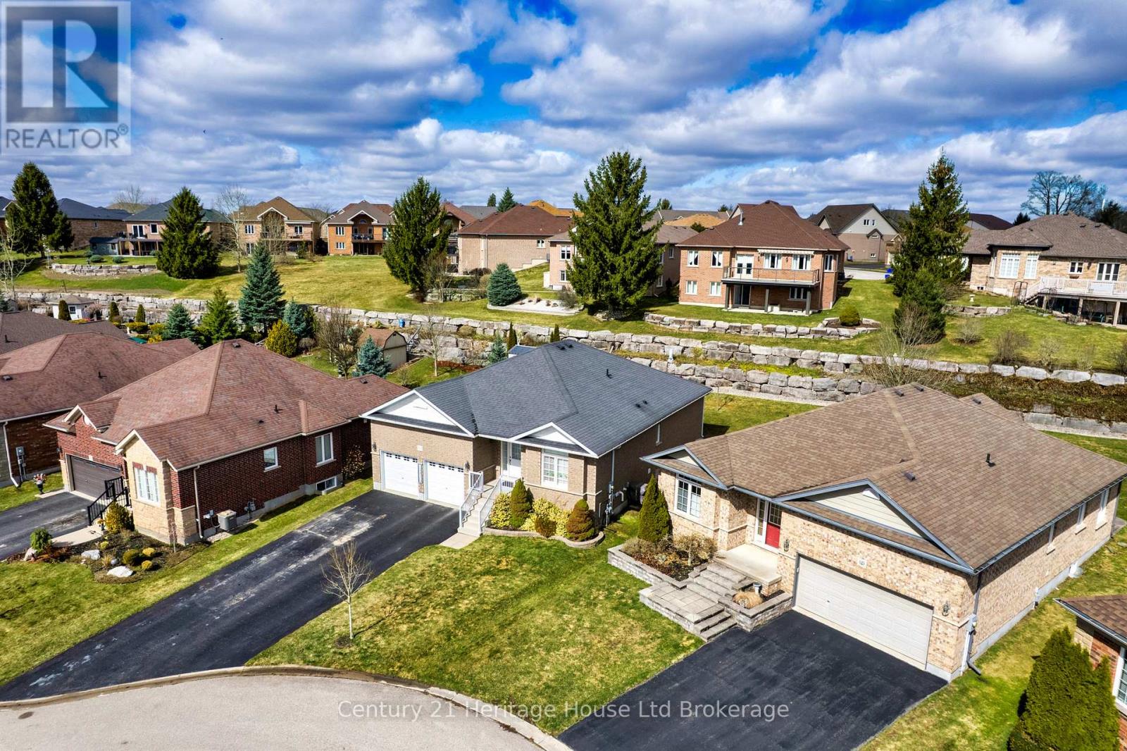 619 Fox Hollow Court, Woodstock, Ontario  N4T 1W3 - Photo 2 - X12896560