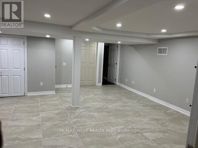 10 Testa Street, East Gwillimbury, Ontario L0L 1R0 - Photo 4 - N13174344