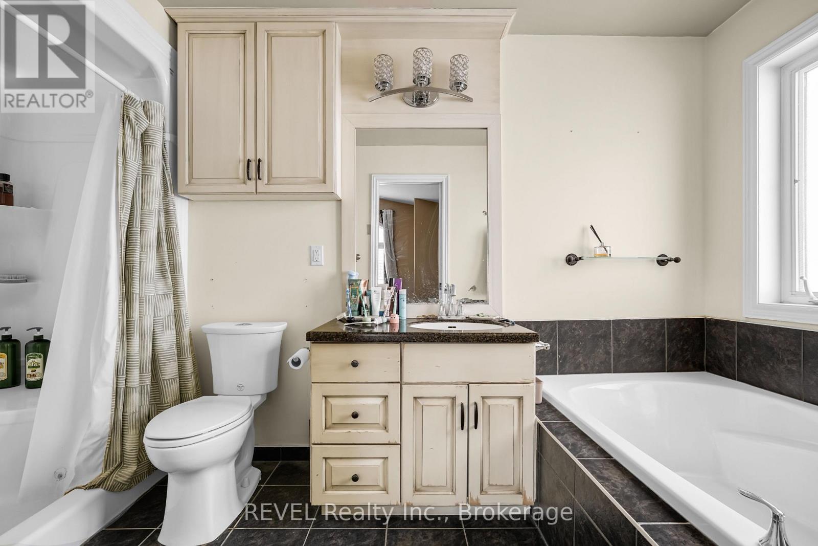 9069 Tapestry Court, Niagara Falls, Ontario  L2H 0E1 - Photo 16 - X13218996