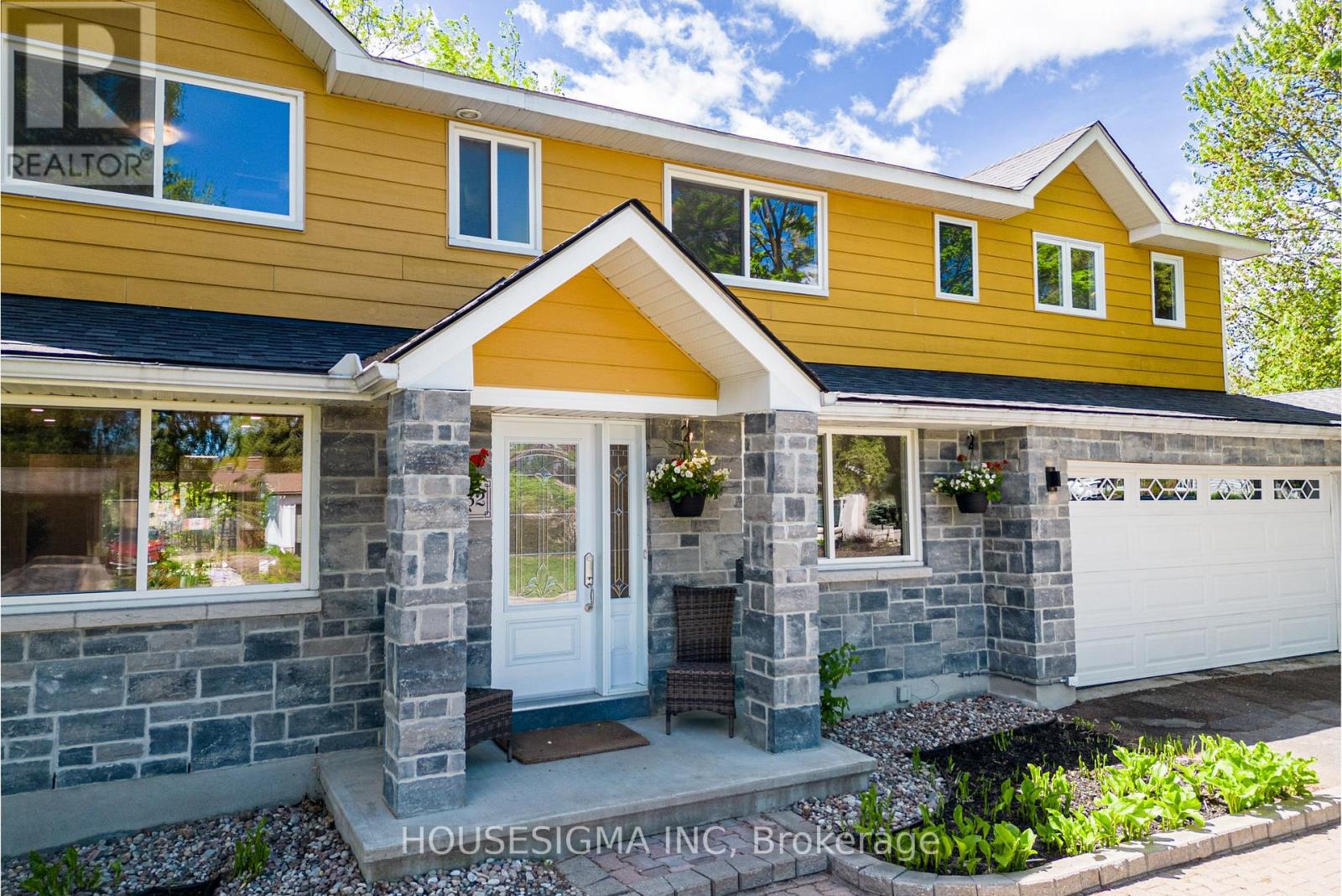 2032 Kings Grove Crescent, Ottawa, Ontario  K1J 6G1 - Photo 2 - X13210714