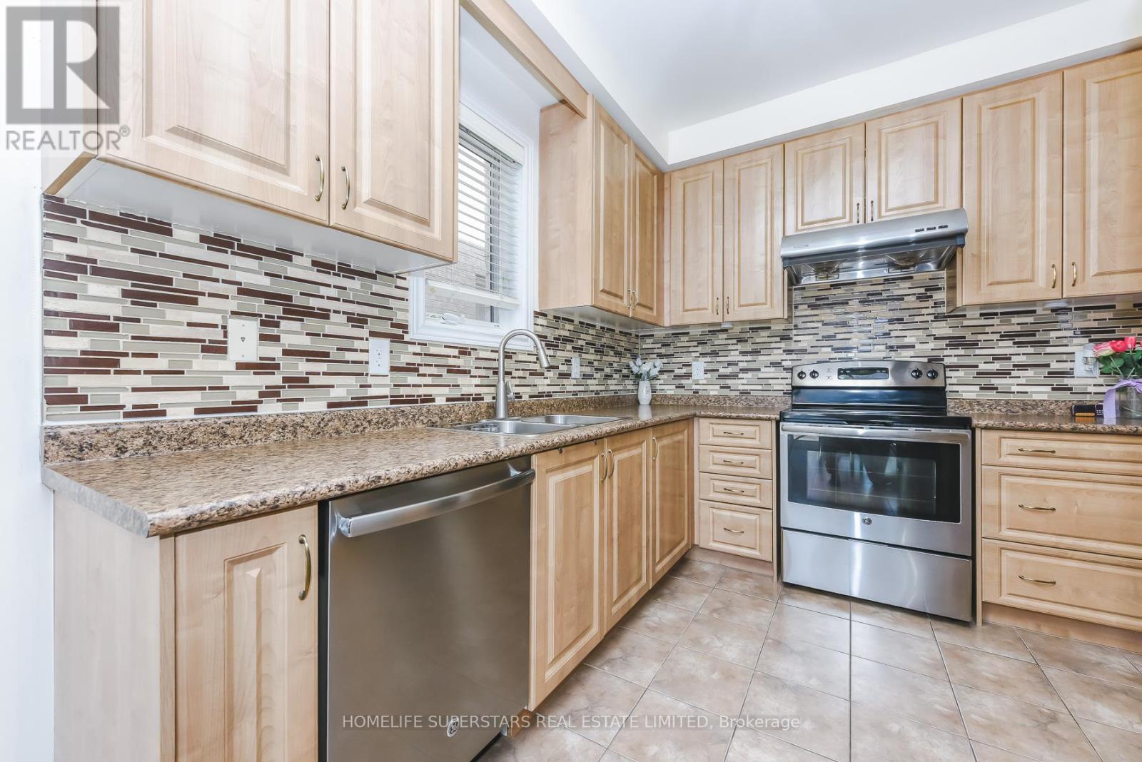 16 Altura Way, Brampton, Ontario  L6P 4A1 - Photo 10 - W13219026