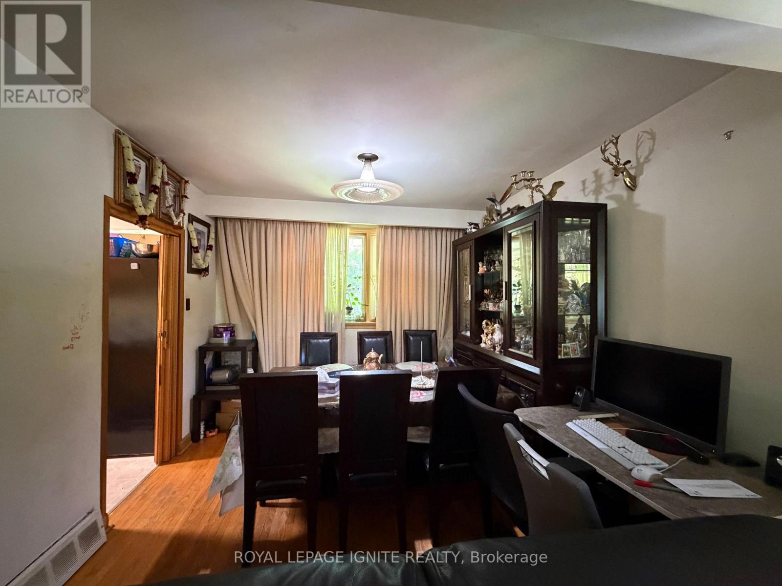 38 Rossander Court, Toronto, Ontario  M1J 2B7 - Photo 3 - E13172648